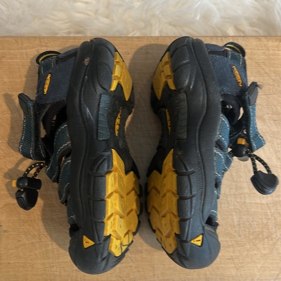 Keen Water Sandals - Picture 5 of 8